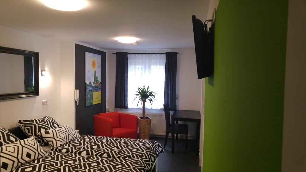 Apartment Rhein Main 호하임암마인 외부 사진